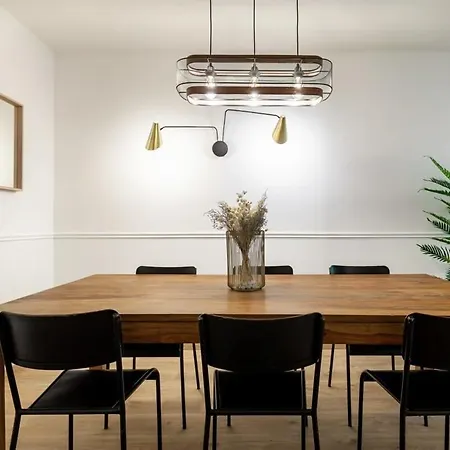 The Collection - Exclusive Huge 4 Double Bedroom Center
