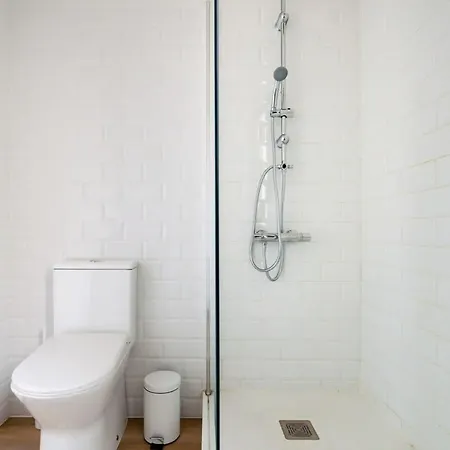 Exclusive Huge 4 Double Bedroom Center Apartment Barcelona